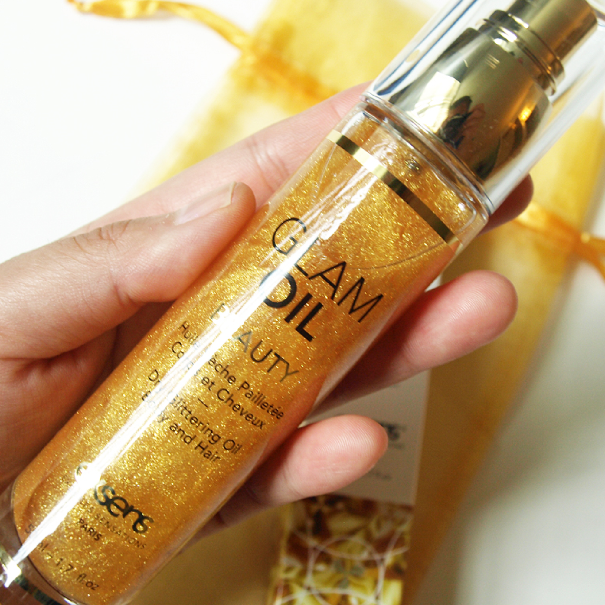 Glam Oil with Glitter